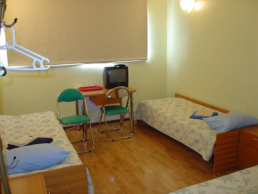 Kuressaare Airport Guest House Quarto foto